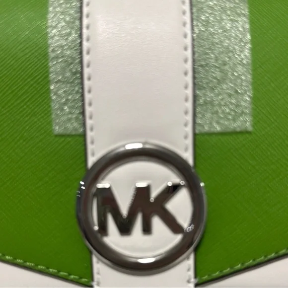 Michael Kors Green NWT crossbody - Picture 4 of 8